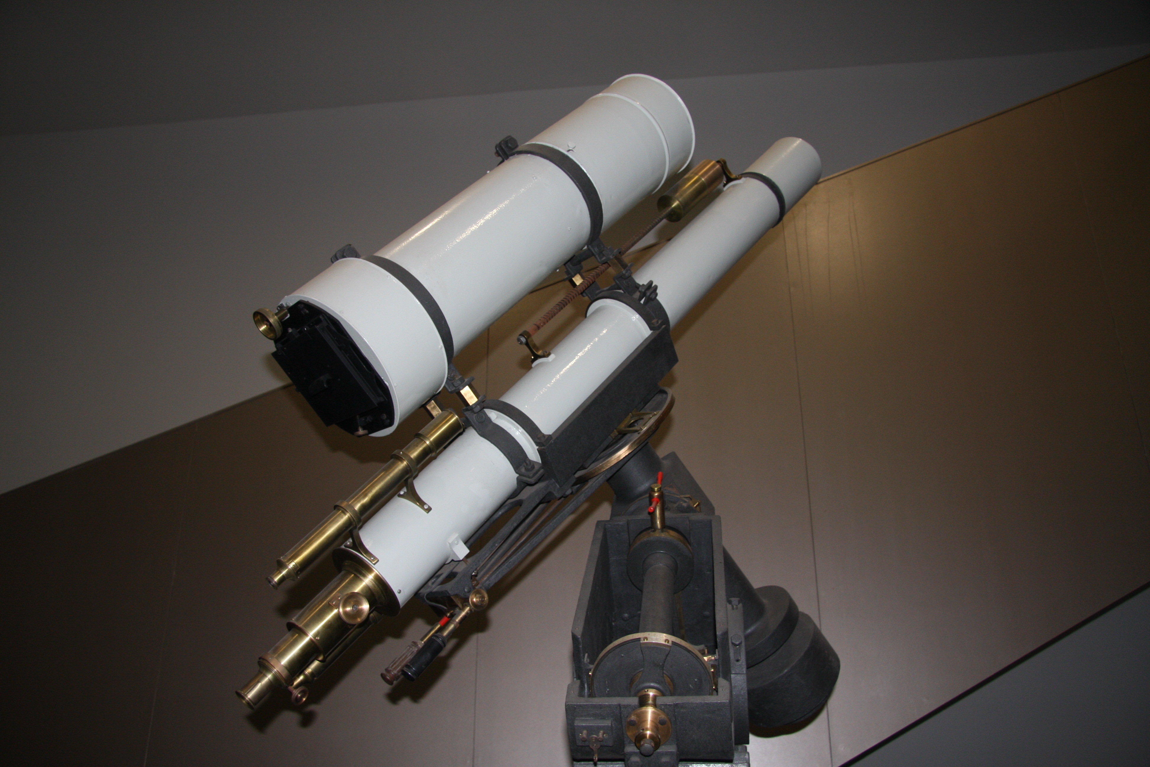 Telescopi equatorial Grubb amb objectiu de 5 polzades