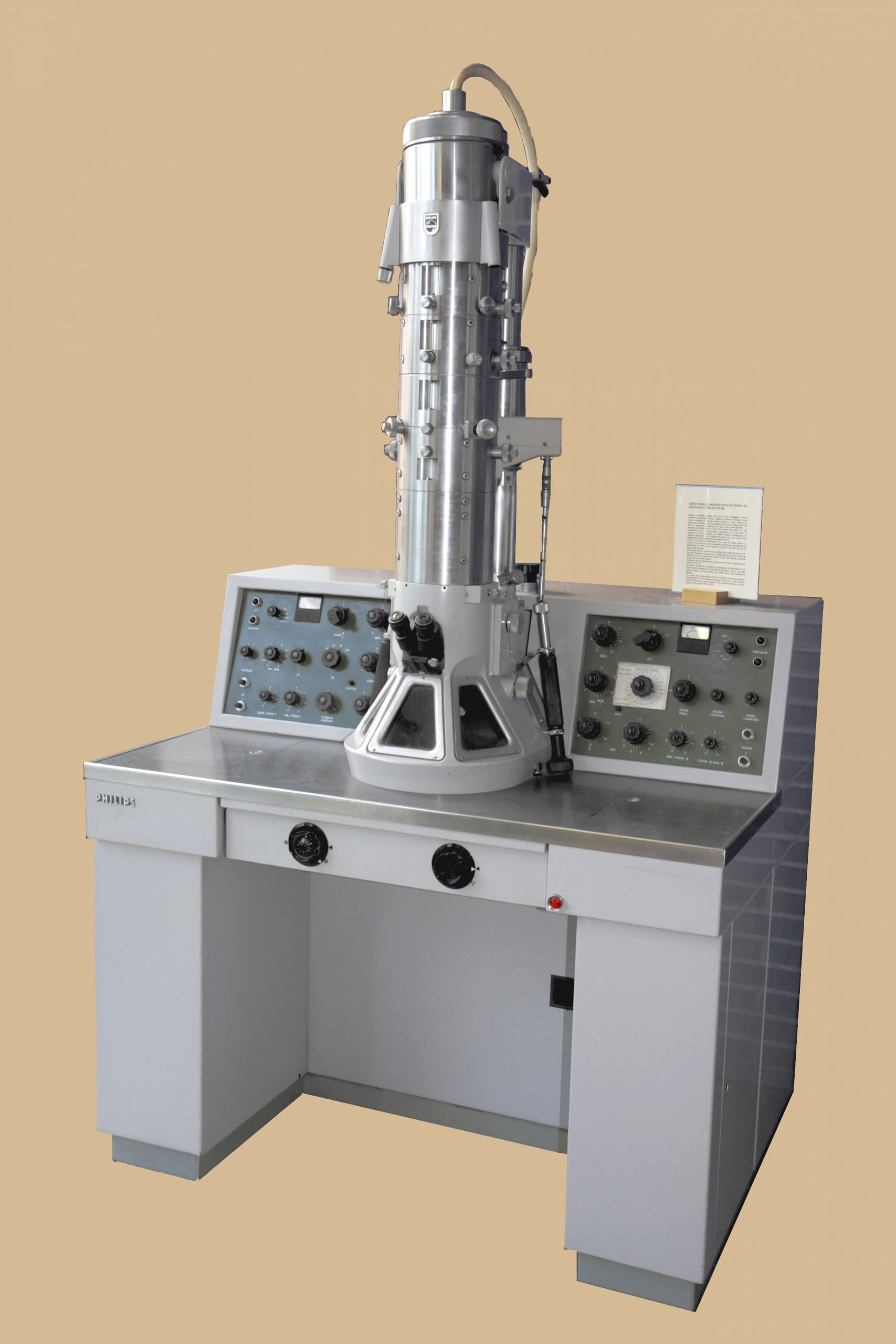 Microscopi electrònic de transmissió Philips EM 200