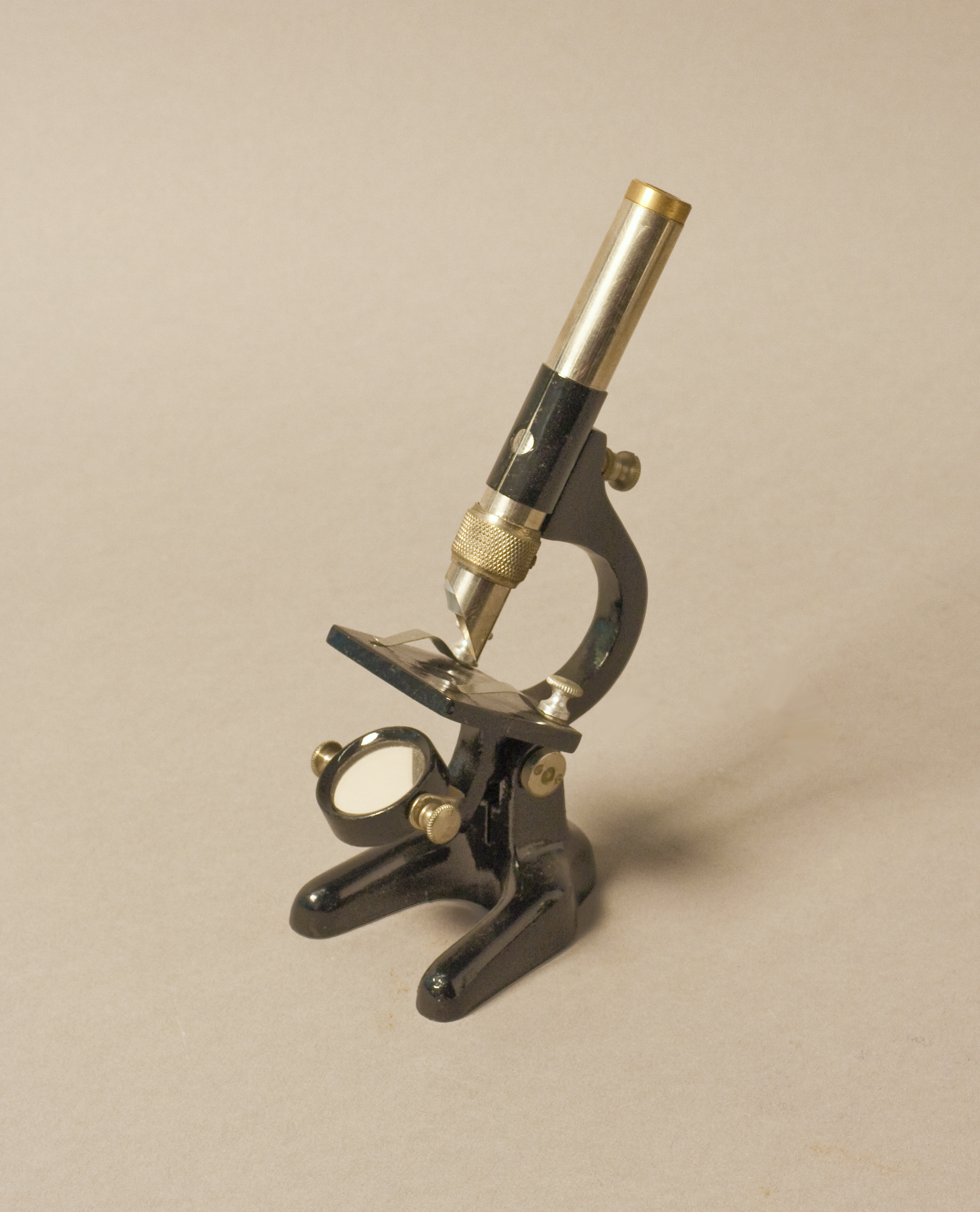 Microscopi monocular RAM