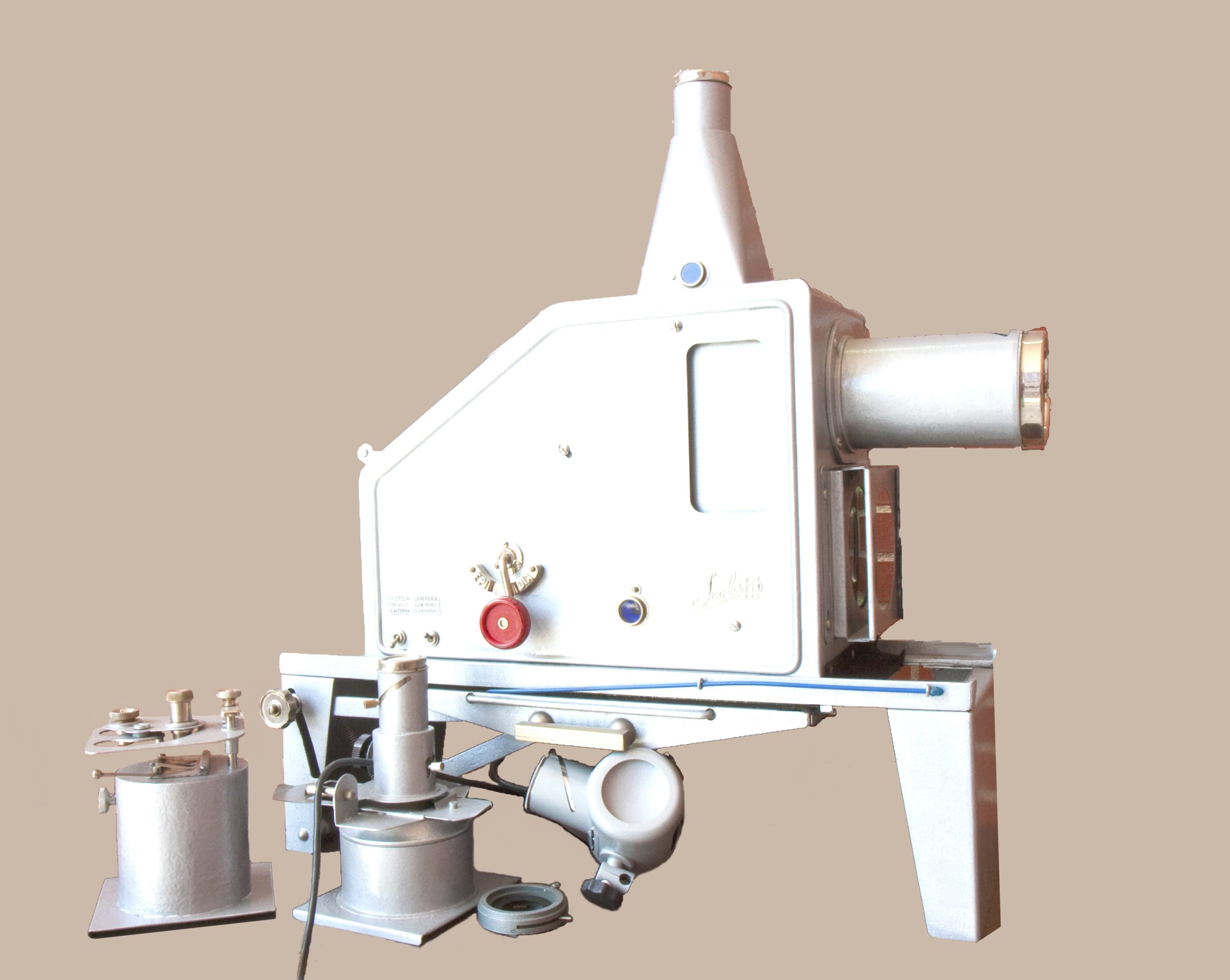 Projector de diapositives i plaques Scola III