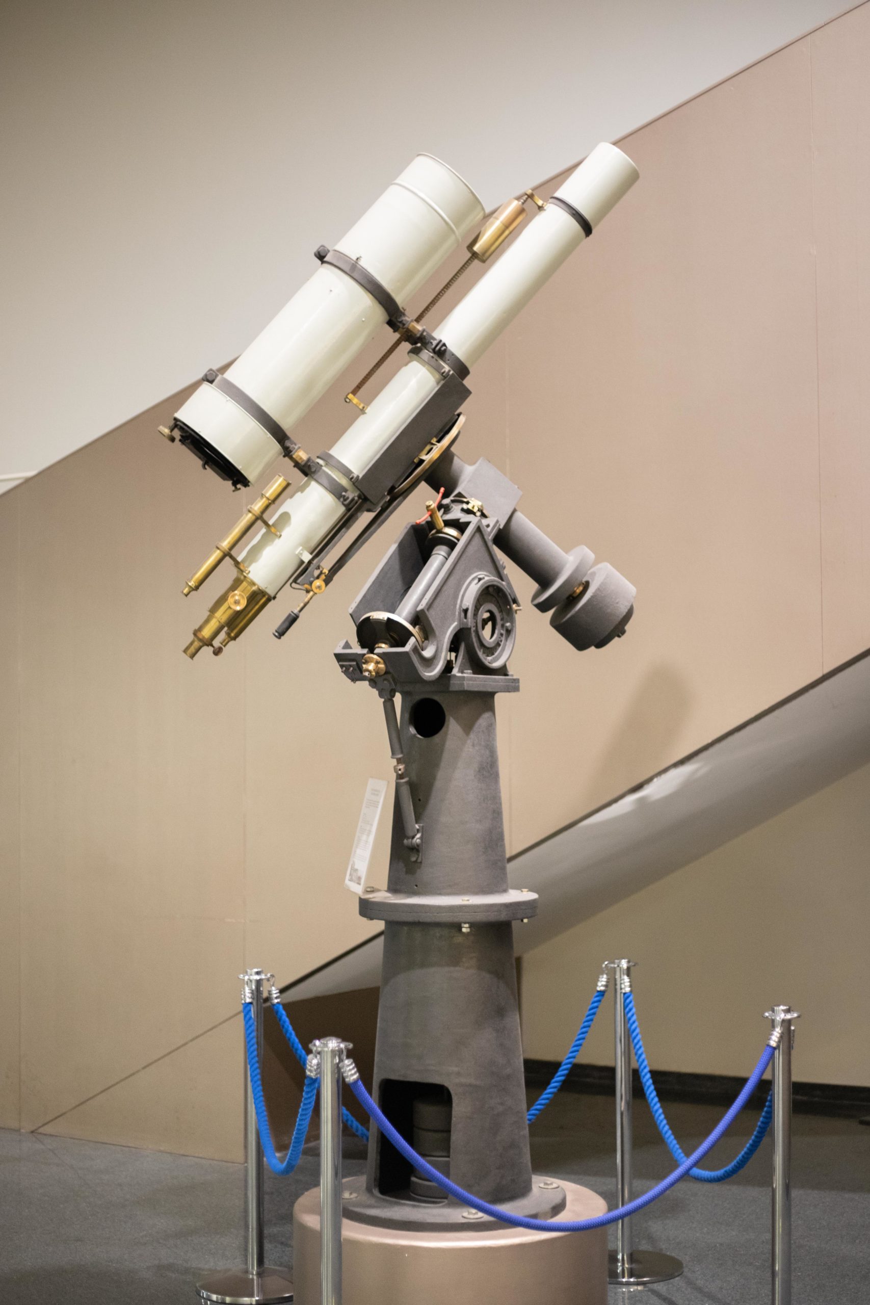 Telescopi equatorial Grubb amb objectiu de 5 polzades